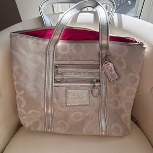 Authentic vintage Coach hand bag large tote, silver with metallic finishes.